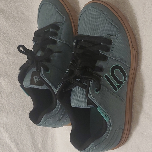 Adidas 5/10 FreeRider PrimeBlue Canvas Mountain Bike Shoes FZ3291 Women's 10 - Picture 3 of 5